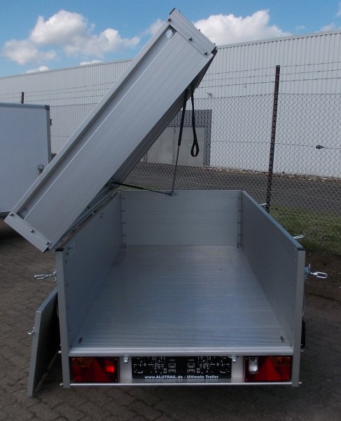 Alutrail 75 D 22.12 mit einer Bordwanderhhung,  750kg zGG, Lademae 216x114x69cm  Aluboden, mit Deckelquertrger, Sttzrad, Zurranker