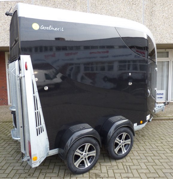 Careliner L night/silver, Panoramadach, Sattelkammer professional mit mobilem Sattelschrank, 2. Innenleuchte LED, Netz statt Plane, Kamera innen und aussen und Alufelgen (black/silver)