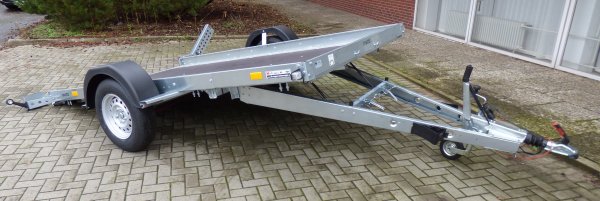 Martz Unilader 330C 1,5t, 332x185cm, ankippbar, geschlossener Boden