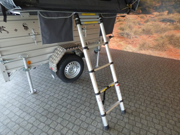 Alutrail Adventure, 1,4t zGG, Lademae: 216x135x69cm, mit Hybrid Dachzelt Unit fr 3 bis 4 Personen, inkl. Ersatzrad