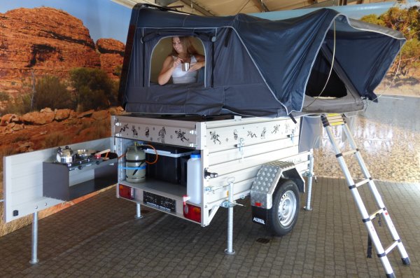 Anhnger Alutrail Adventure inkl. Hartschalen Dachzelt Outback Unit mit Tour-Ausstattungspaket