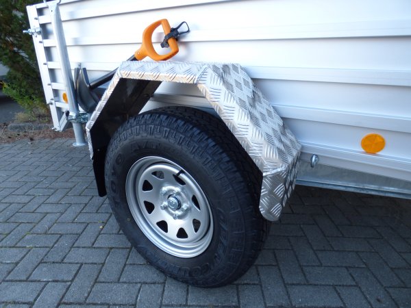 Alutrail Offroad 1,4t zGG, Lademae: 215x135x54m, mit Extras wie Fin1856