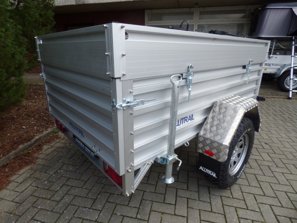 Alutrail Offroad 1,4t zGG, Lademae: 215x135x69m, mit Deckel und 3 Fahrradtrger